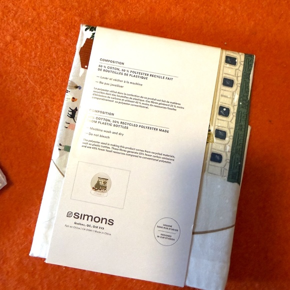 Set of 2 snowglobe printed pillowcases NWT - Picture 6 of 8